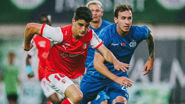 Sp. Braga 'finta' tédio na Bulgária e garante playoff da Liga Conferência