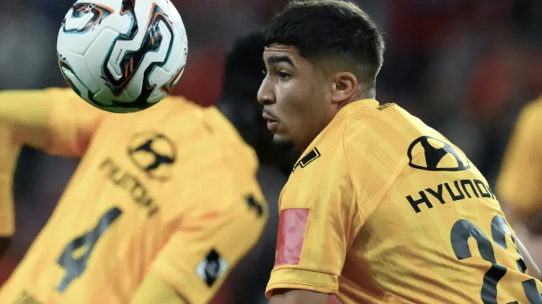 Moncef Zekri já está em Lisboa para ser reforço do Sporting