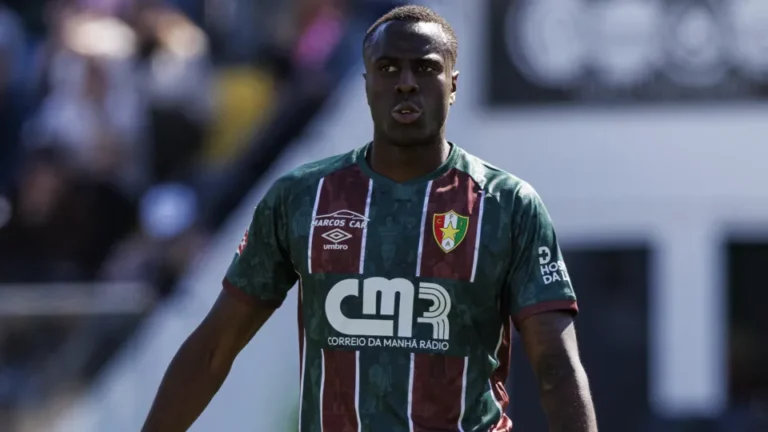 Oficial: Nilton Varela assina pelo Marítimo até junho de 2028
