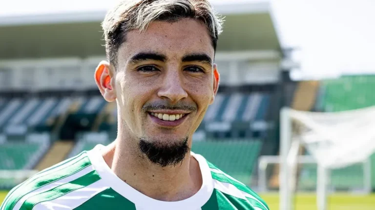 Oficial: Rio Ave contrata médio franco-marroquino Malik Sellouki