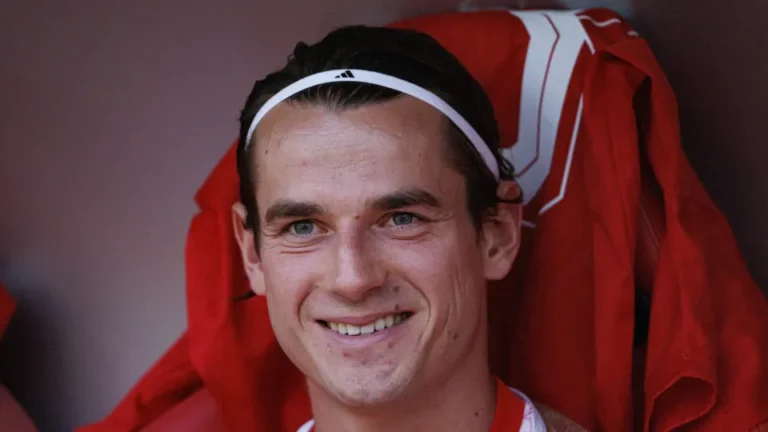 Eclipse Kaminski na Luz. Reforço de 17 milhões não convence Marco Silva