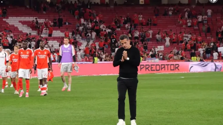Benfica venceu Estoril e foi esta a reação dos adeptos na Luz