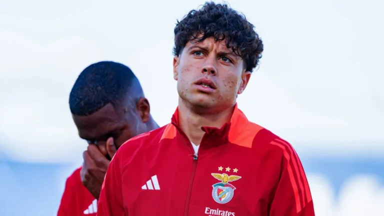 Oficial: Benfica vende médio para a Turquia e detalhe salta à vista