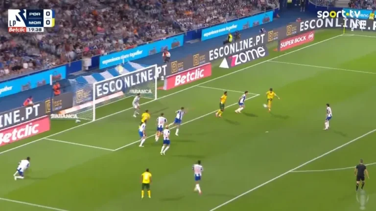 Inédito. Foi assim o primeiro golo sofrido na I Liga pelo FC Porto