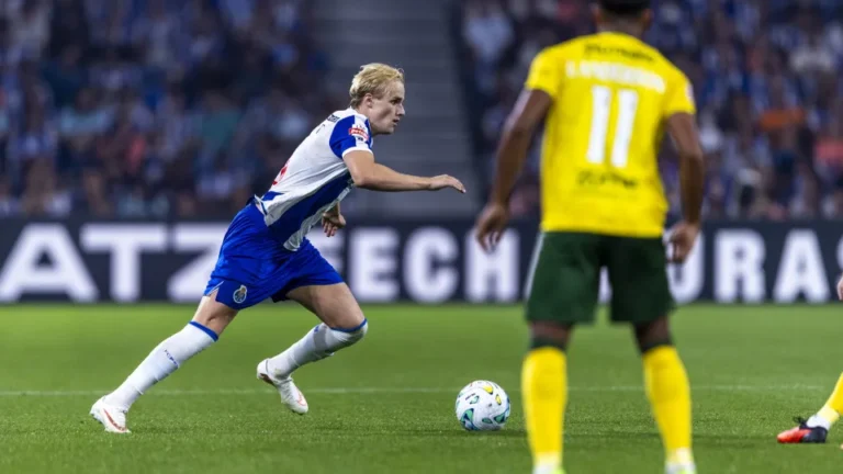 Protocolo da UEFA afasta Froholdt do FC Porto-Manchester City