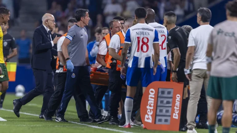 Froholdt já teve alta após choque de cabeças no FC Porto-Moreirense