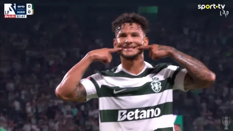 Luis Suárez voltou a marcar, mas é festejo que já dá que falar