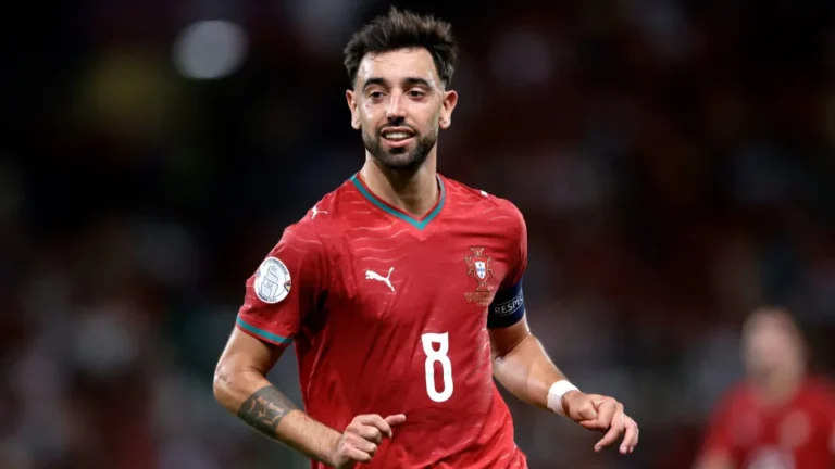 Desporto
                        
                        
                            Liga das Nações
                        
                    
                                            
                            
                                há 38 segundos
                            
                        
                                    
                Bruno Fernandes explica novo papel: "Se repararem, eu raramente…"