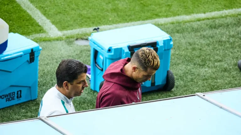 Cristiano Ronaldo falha treino da seleção e abandona estádio na Dinamarca