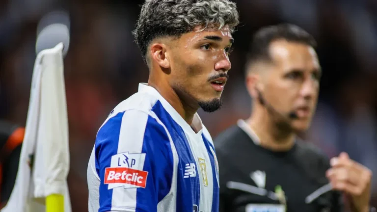William Gomes ‘fura’ folga para acelerar regresso ao FC Porto