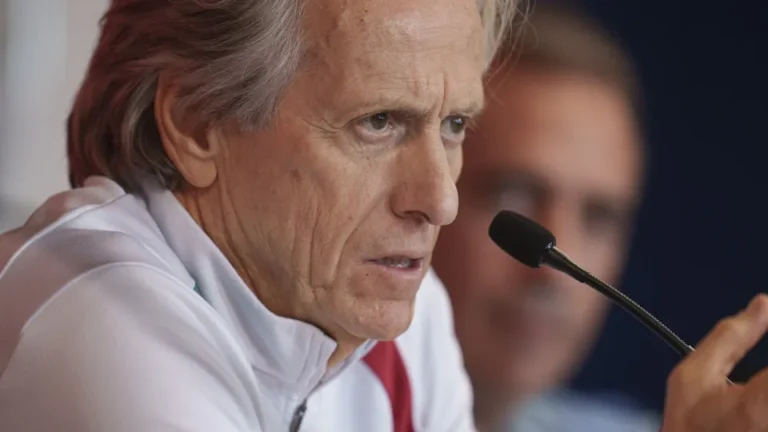 Jorge Jesus recusa abordar caso Ronaldo antes de duelo com Dinamarca