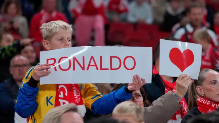 Ausência de Ronaldo passa quase ao lado dos adeptos no Dinamarca-Portugal