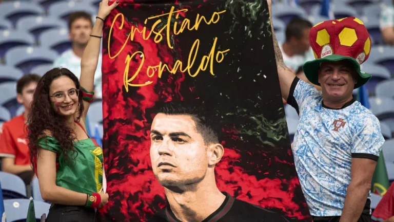 Cartazes para CR7 e festa rija. O Portugal-Noruega que não viu na TV