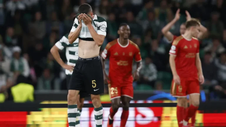 Insustentável. O traço comum em 12 dos 13 golos sofridos pelo Sporting